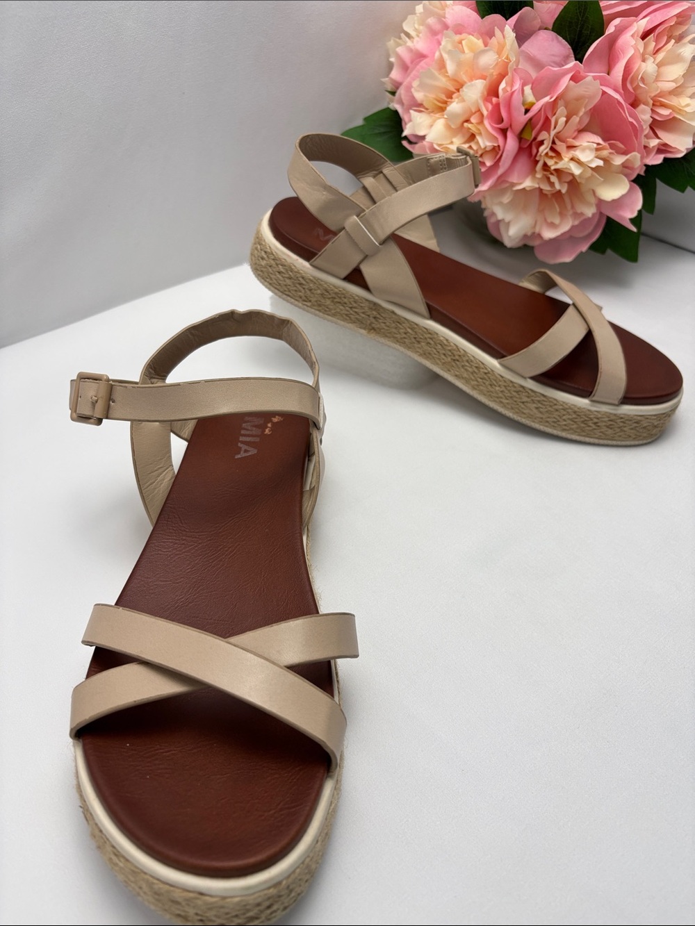 MIA‎ Yanis Womens 8.5 Nude Beige Crisscross Espadrille Platform Sandals #481 - Picture 2 of 16